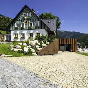 Slunecnice & Panorama Restaurace Farma Szpindlerowy Młyn